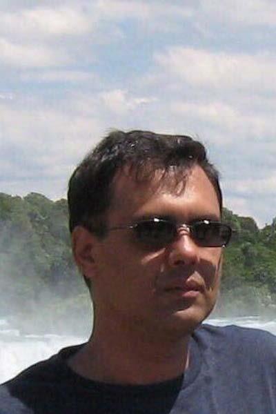   دکتر رضا حسن نیکخوئی